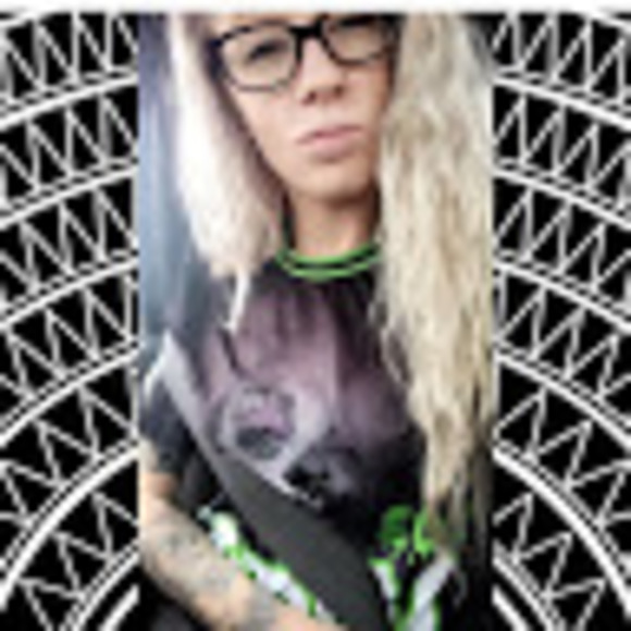 Meet your Posher, Robin - Picture 1 of 1